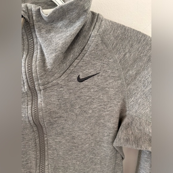 NIKE - Women’s Dri-Fit Grey Zip-Up in Extra Small - Picture 5 of 16